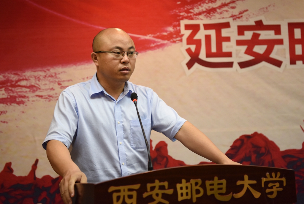 中国社会科学院当代中国研究所助理研究员牛冠恒作报告
