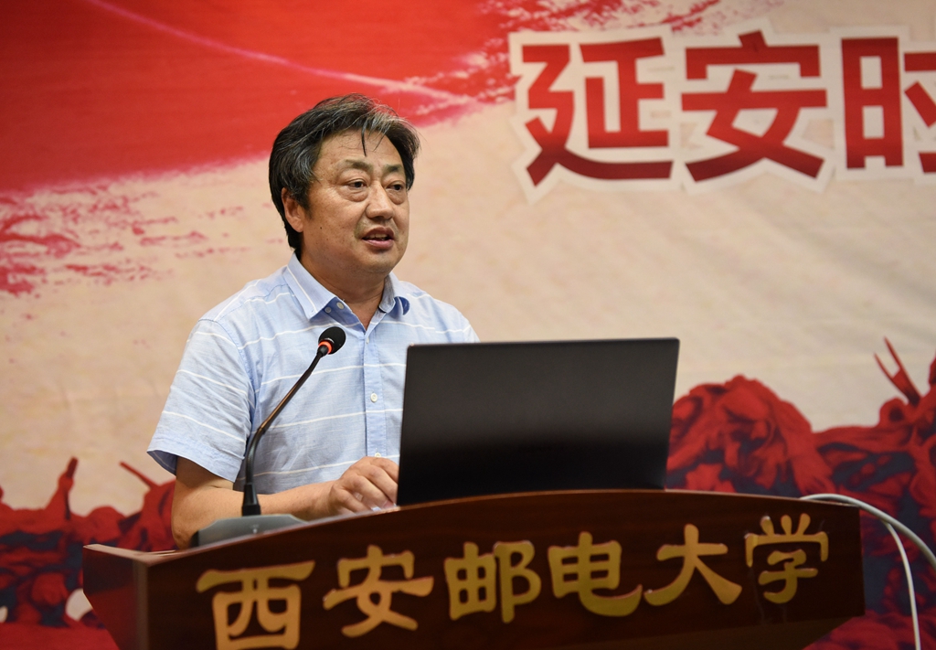 西藏民族大学马克思主义学院徐万发教授作报告