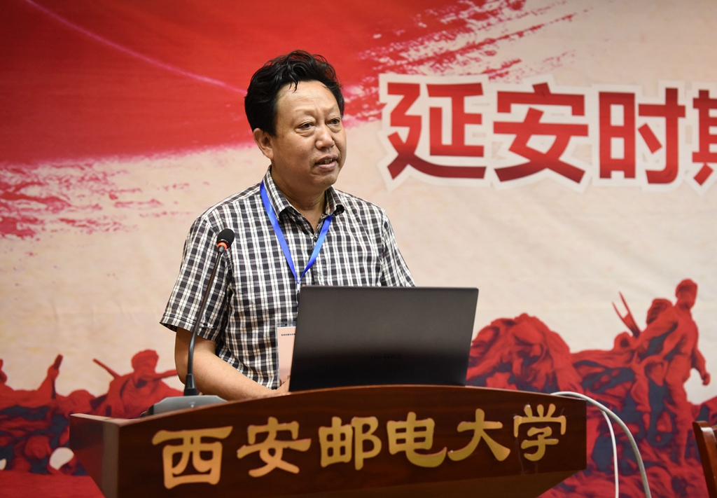 中共吕梁市委史志研究室副主任梁明德作报告
